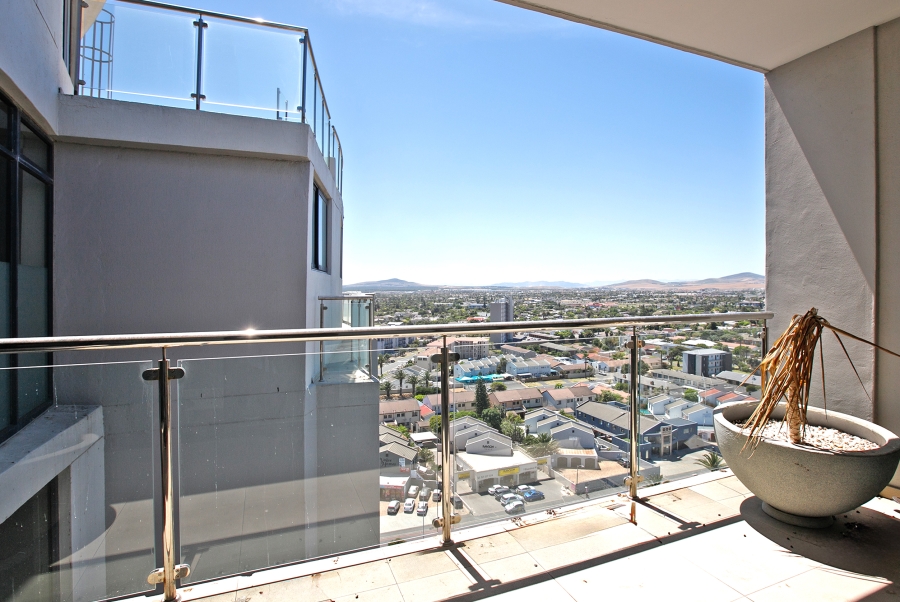 4 Bedroom Property for Sale in Waves Edge Western Cape